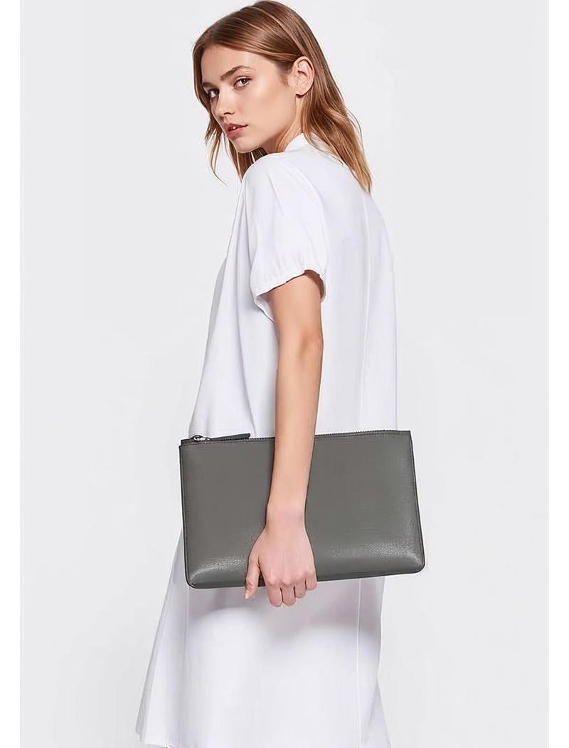 รับผลิตกระเป๋าหนัง clutch bag ดีไซน์โมเดิร์น