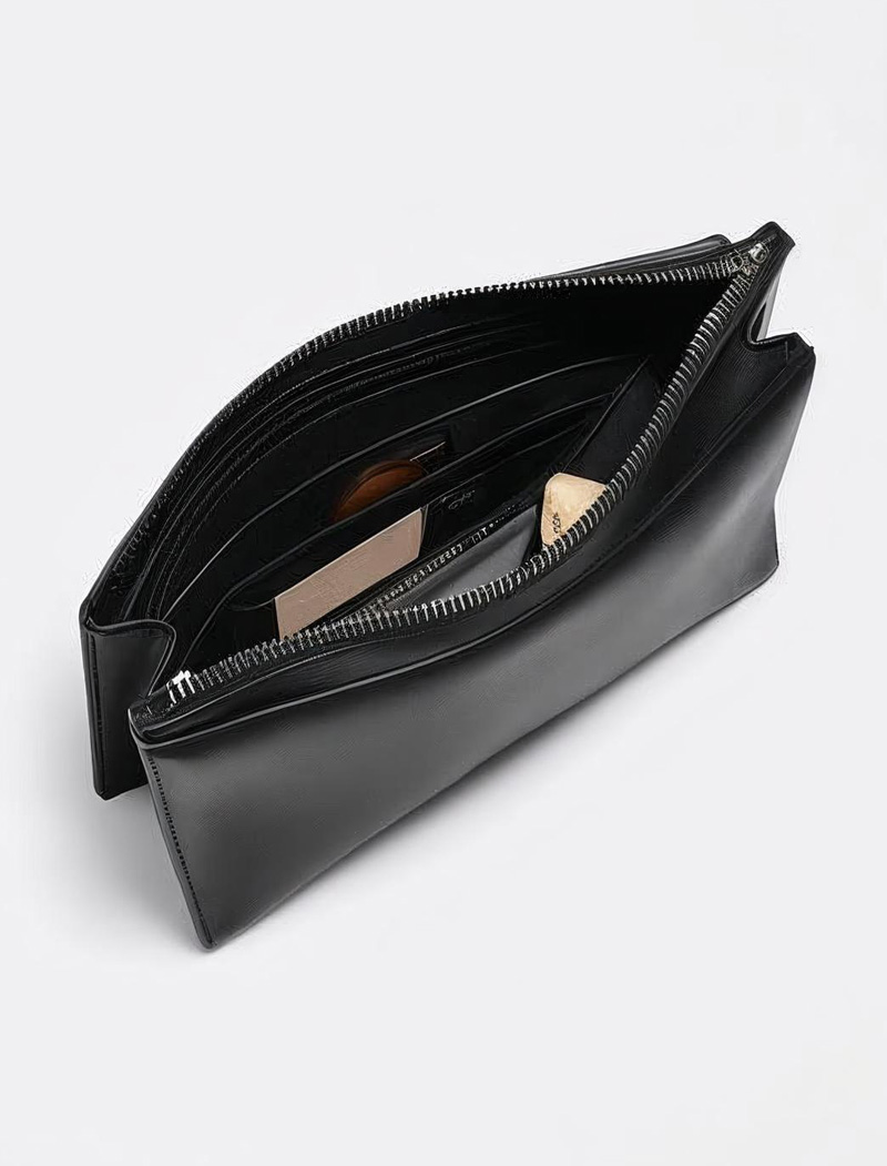 รับผลิตกระเป๋าหนัง clutch bag ดีไซน์โมเดิร์น