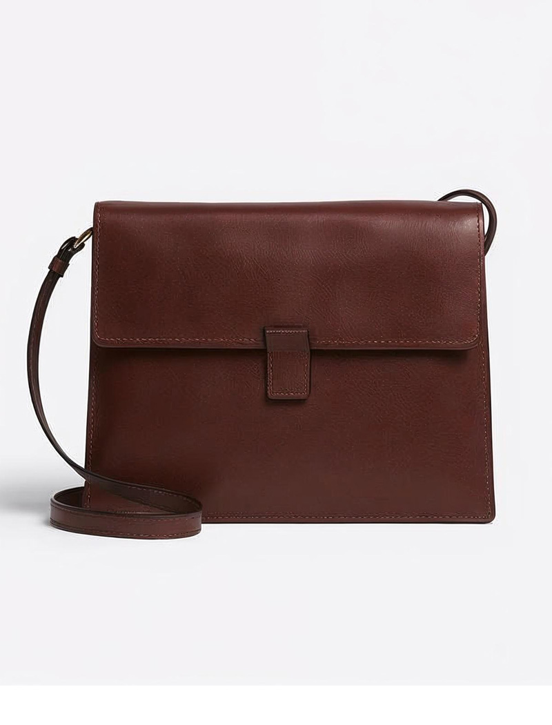 รับผลิตกระเป๋าหนัง Crossbody Bag ดีไซน์โมเดิร์น