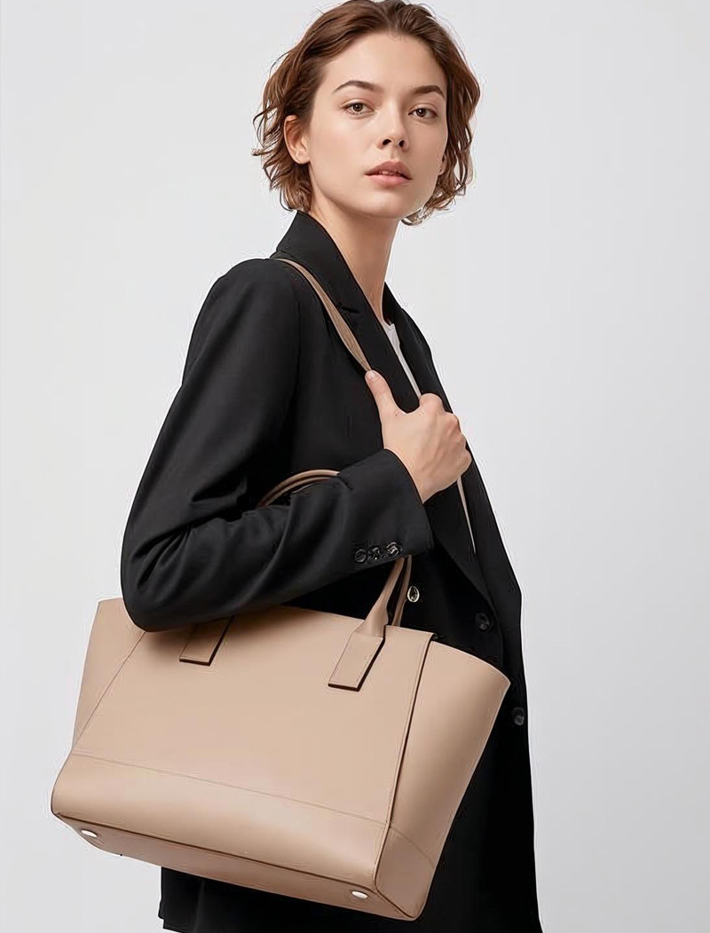 รับผลิตกระเป๋าหนัง HandBag ดีไซน์โมเดิร์น