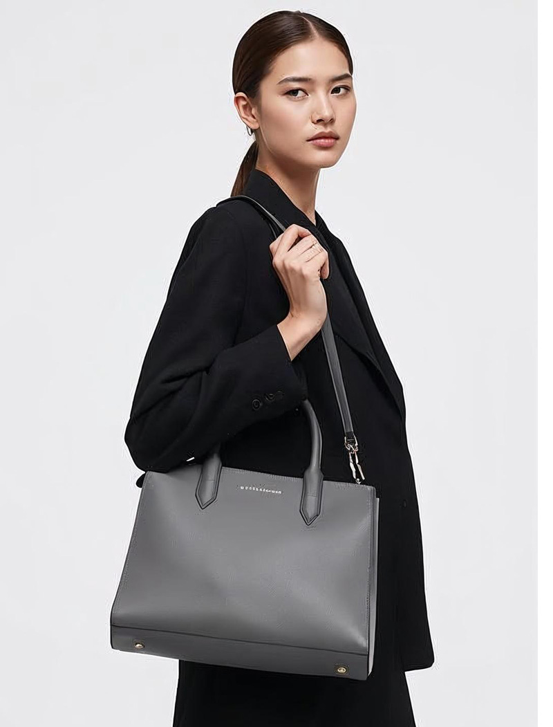 รับผลิตกระเป๋าหนัง HandBag ดีไซน์โมเดิร์น